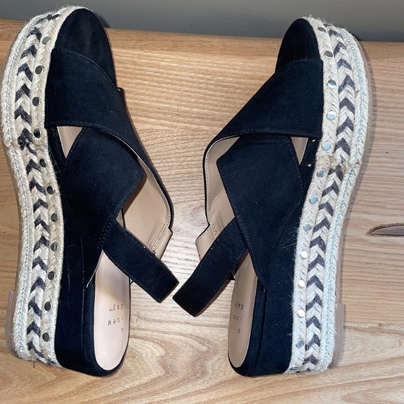 🚫SOLD🚫 Black Buckle Wedges 🖤 👡 - Picture 12 of 15